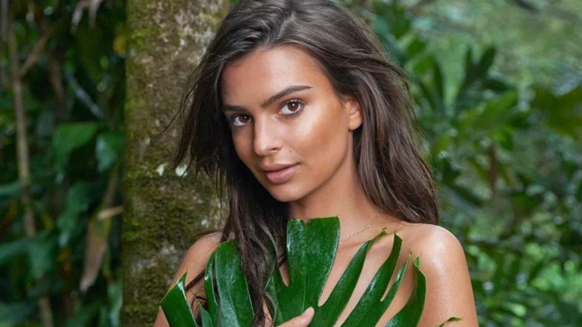 Emily Ratajkowski